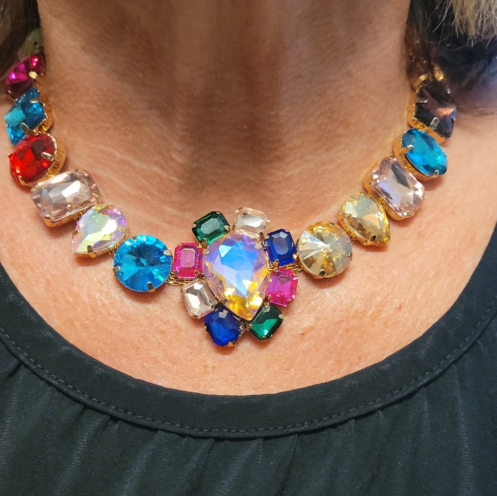 Beautiful Colorful Rhinestone Necklace - Picture 3 of 7